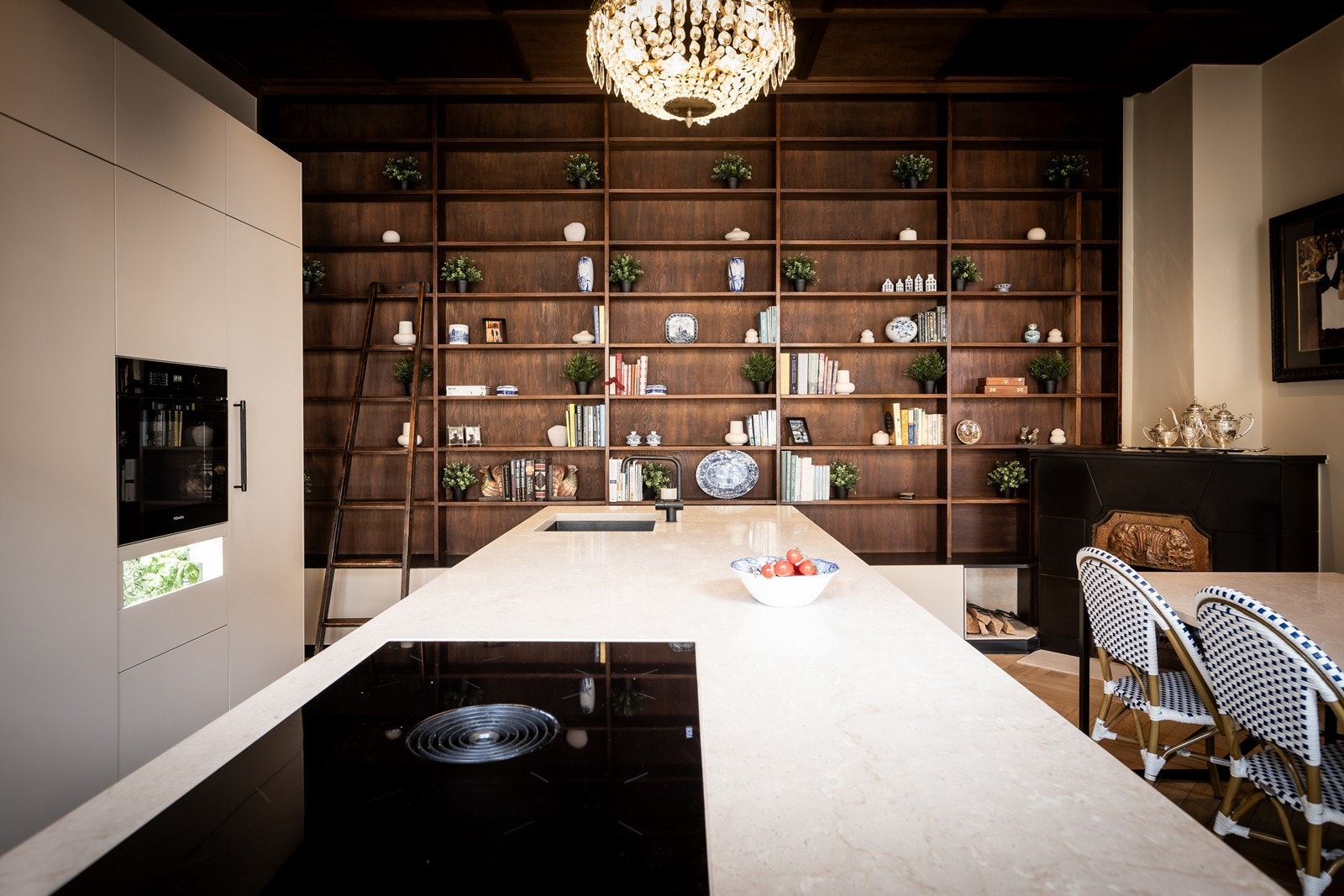 Utstrakt bruk av vakker Botticino marmor Galleribilde