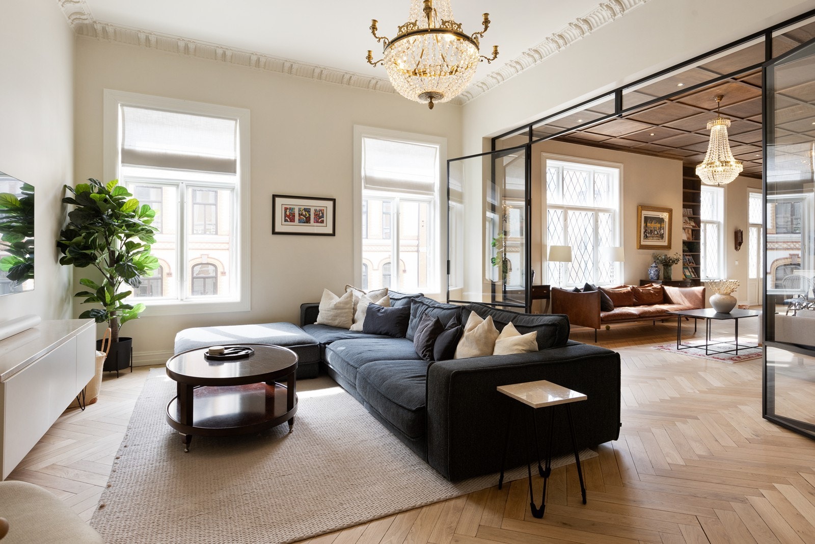 221 m² sober luksus i en av Frogners flotteste gårder Galleribilde