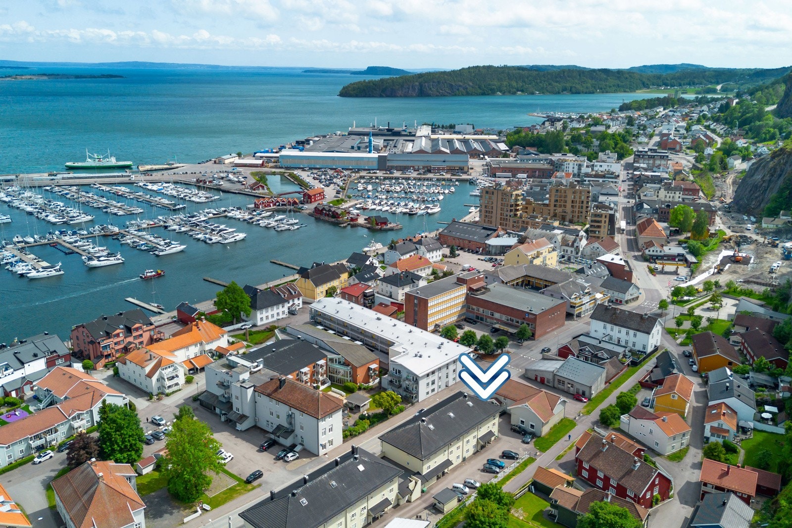 Velkommen til Rådhusgaten 8B. Presentert av Eiendomsmegler MNEF Jørgen Berg. Galleribilde