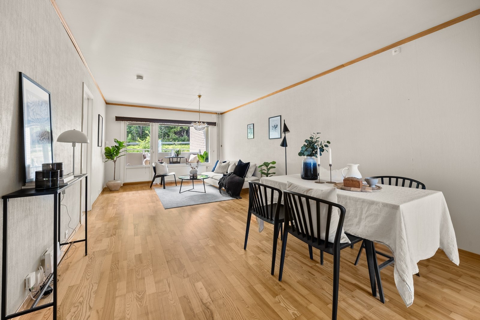 Dette er en lys og romslig 4-roms andelsleilighet med balkong Galleribilde