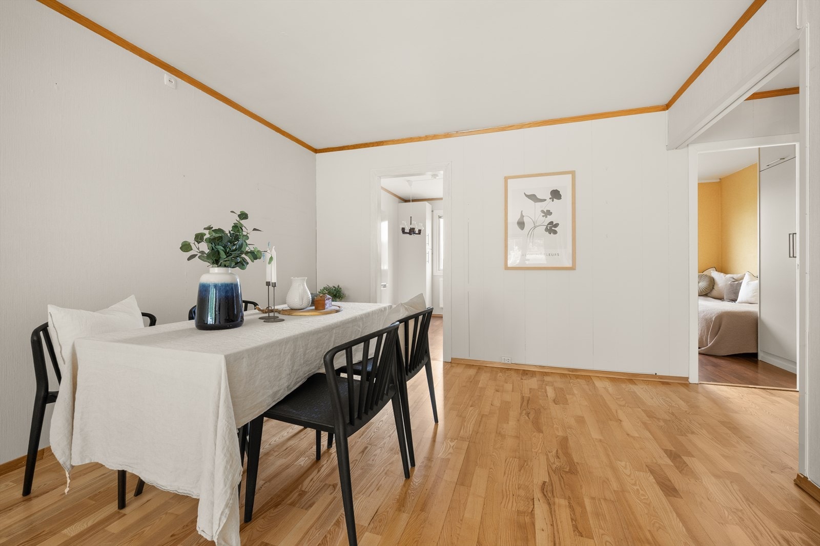 God plass til spisebord Galleribilde