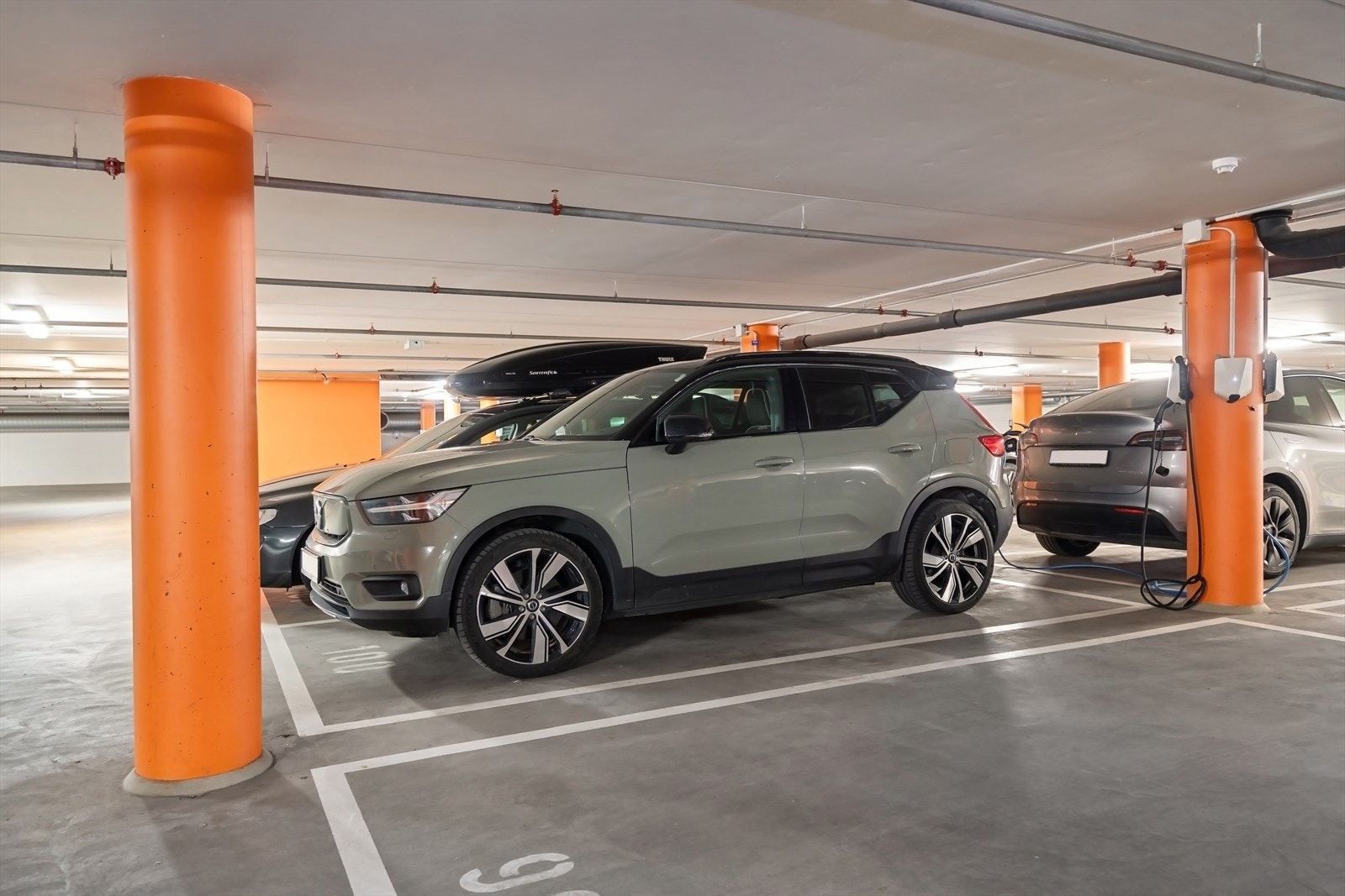 Selger eier garasjeplass i nabobygget som selges separat. Galleribilde