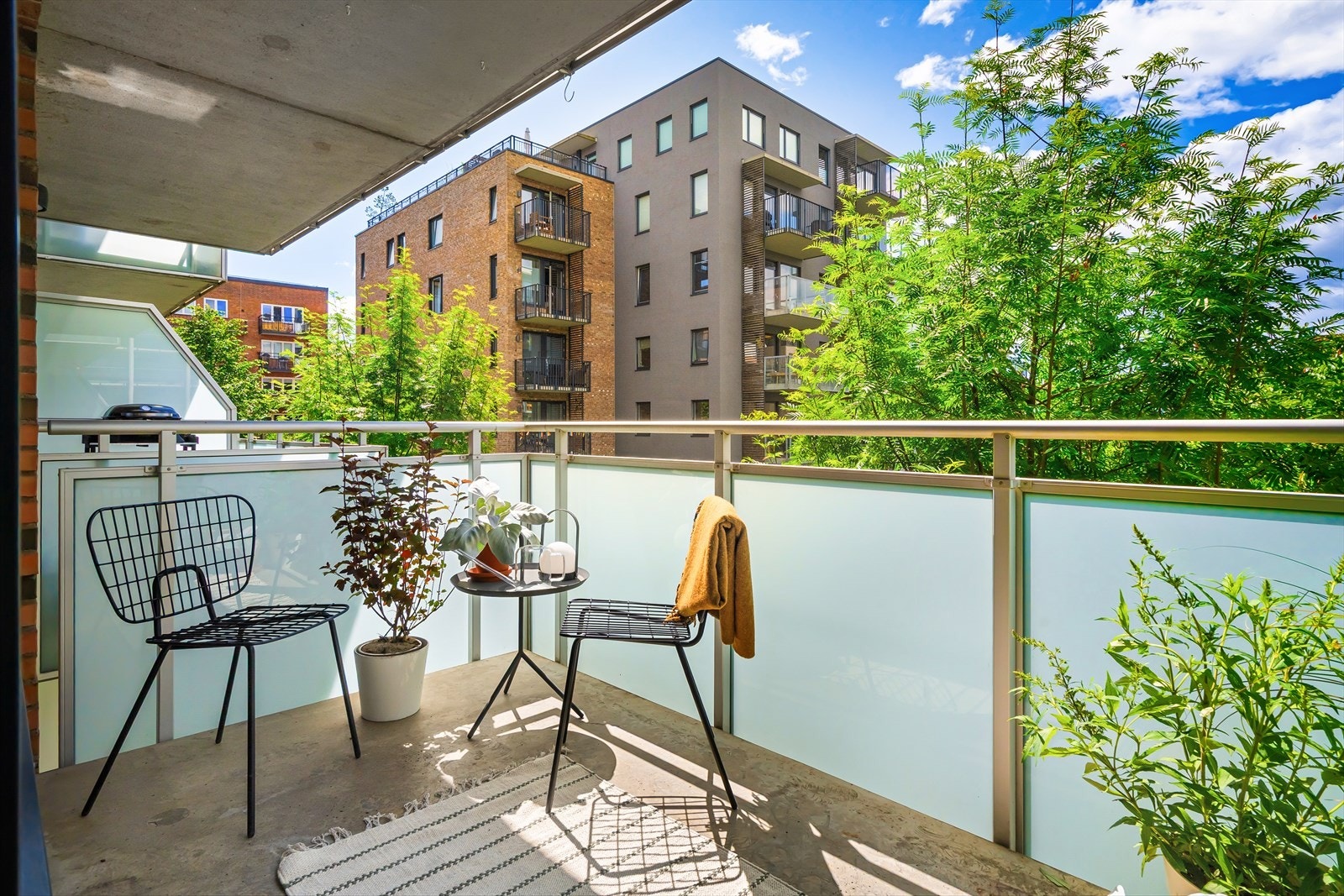 Flott og moderne 2-roms leilighet fra 2008 beliggende i et rolig nabolag. Galleribilde