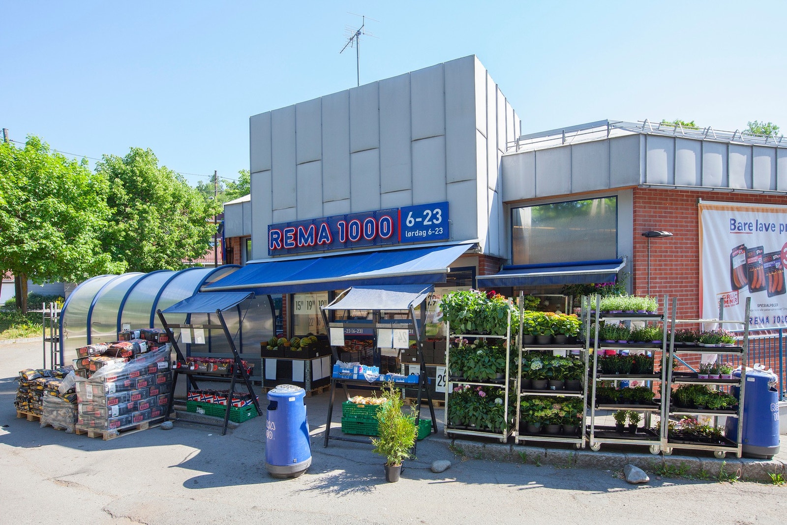 Kort vei til REMA 1000 Arnebråtveien. Galleribilde