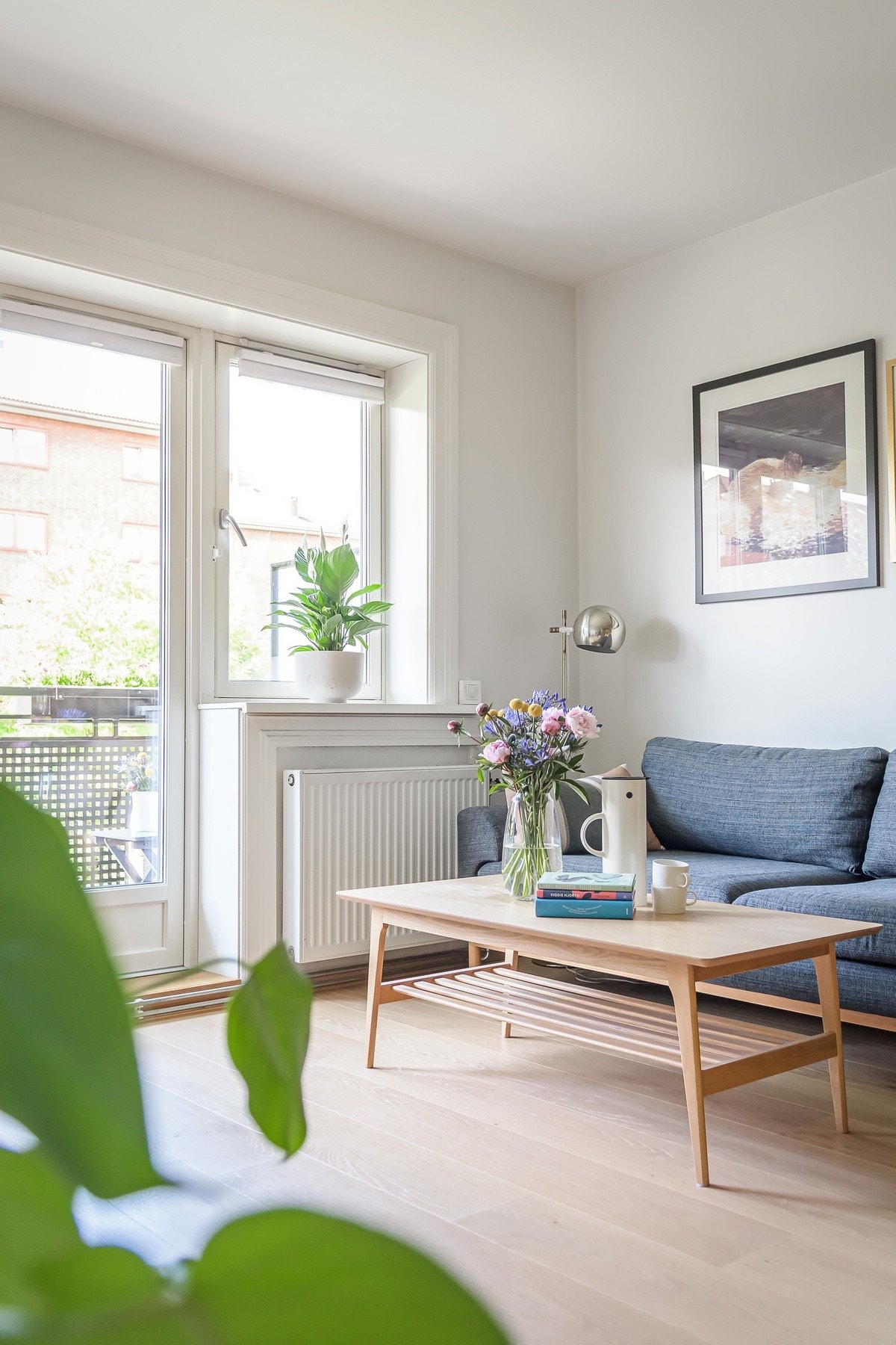 Vindusflatene slipper inn godt med lys og skaper en lun og behagelig atmosfære. Galleribilde