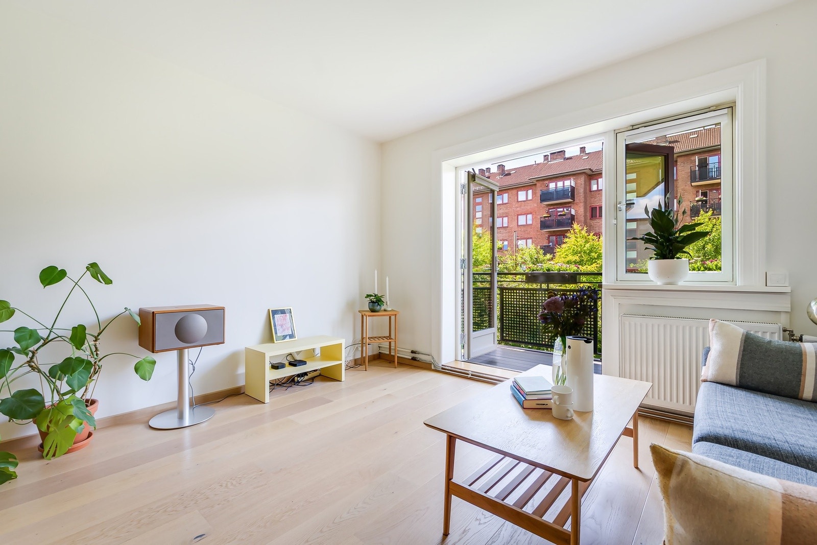 Det er gode møbleringsmuligheter i stuen. Galleribilde