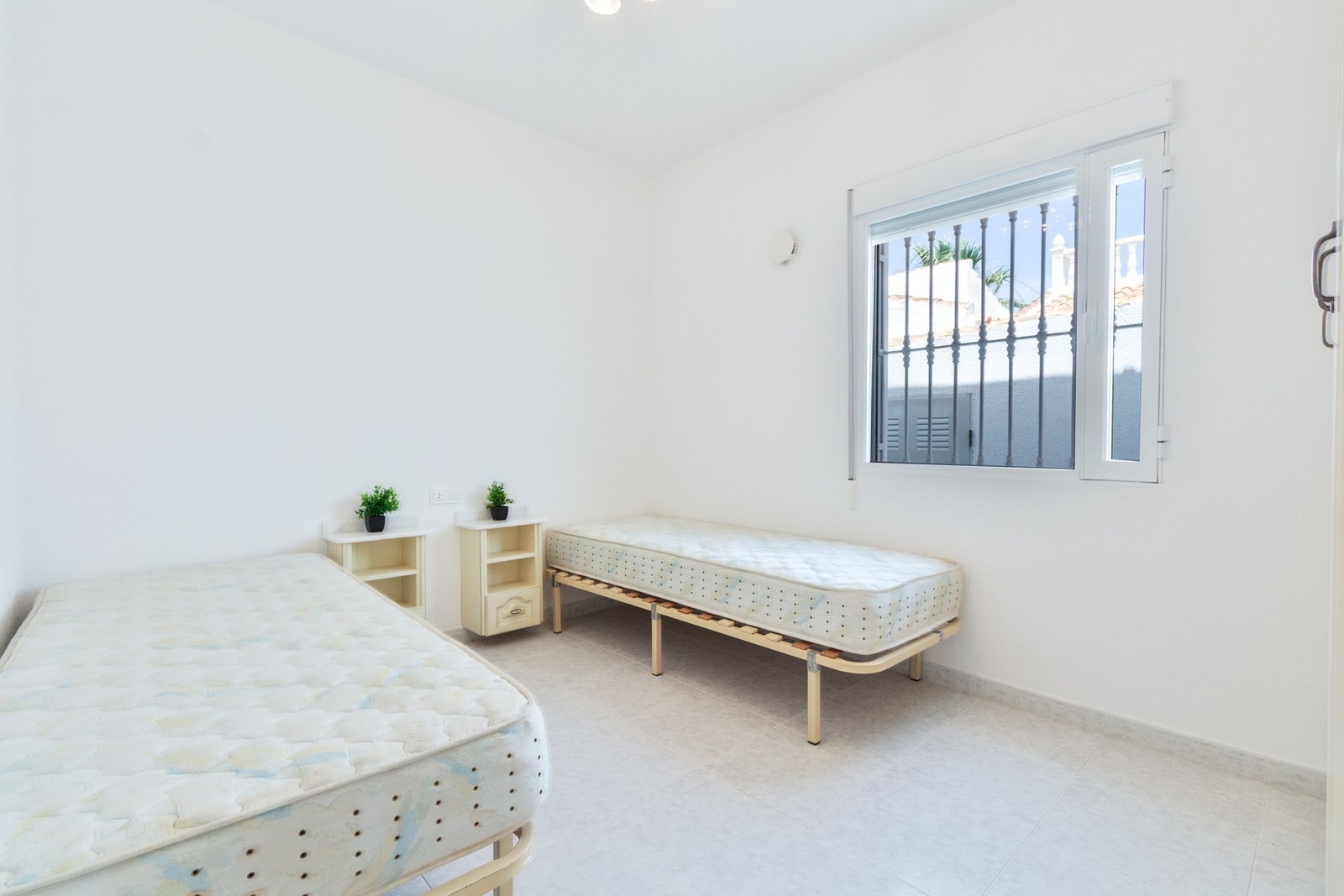 Spaniamegler1 har eget advokatkontor som sikrer kjøpsprosessen Galleribilde