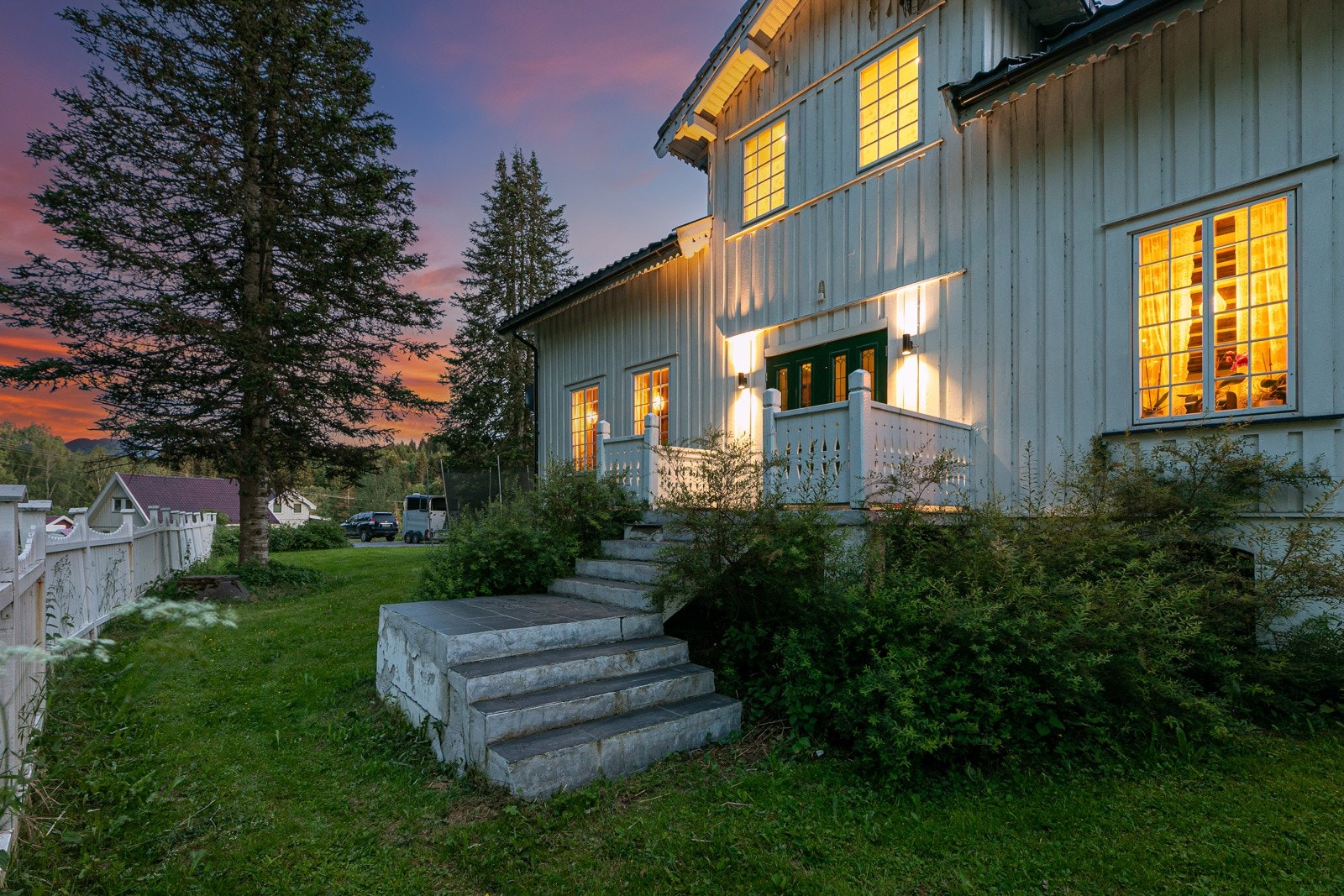 Kveldsstemning fra uteområdet Galleribilde