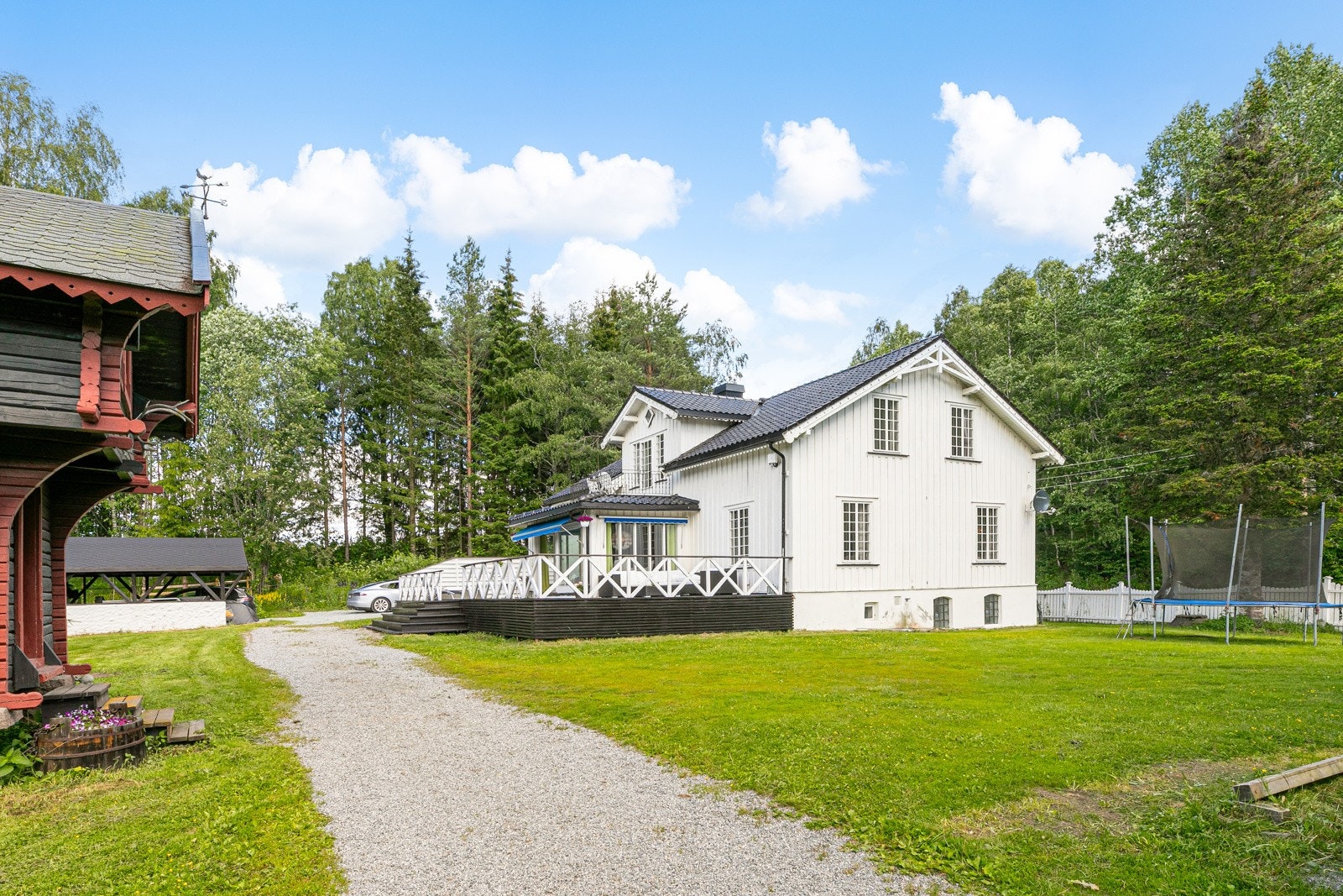 Her bor man i tilbaketrukne og idylliske omgivelser, bare 46 min. kjøring fra Oslo Galleribilde