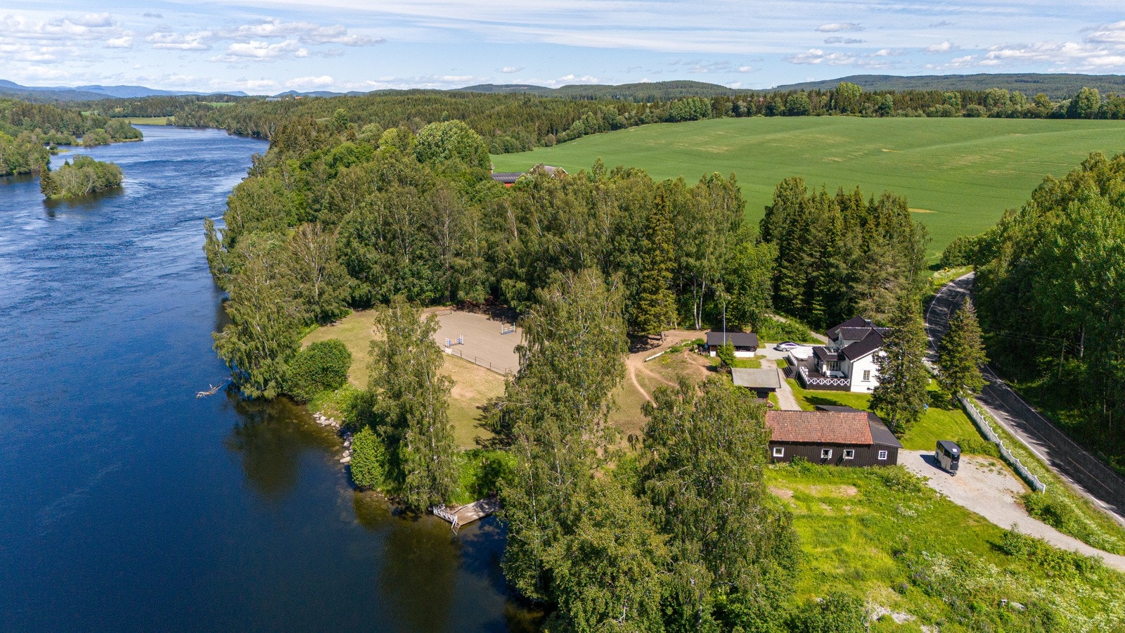 Fra eiendommen er det umiddelbar nærhet til vakre Vorma Galleribilde