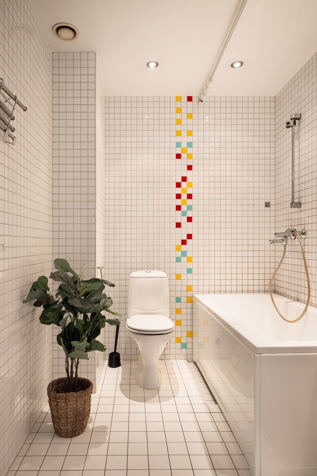 Flislagt leilighet med elektriske varmekabler i gulv. Galleribilde