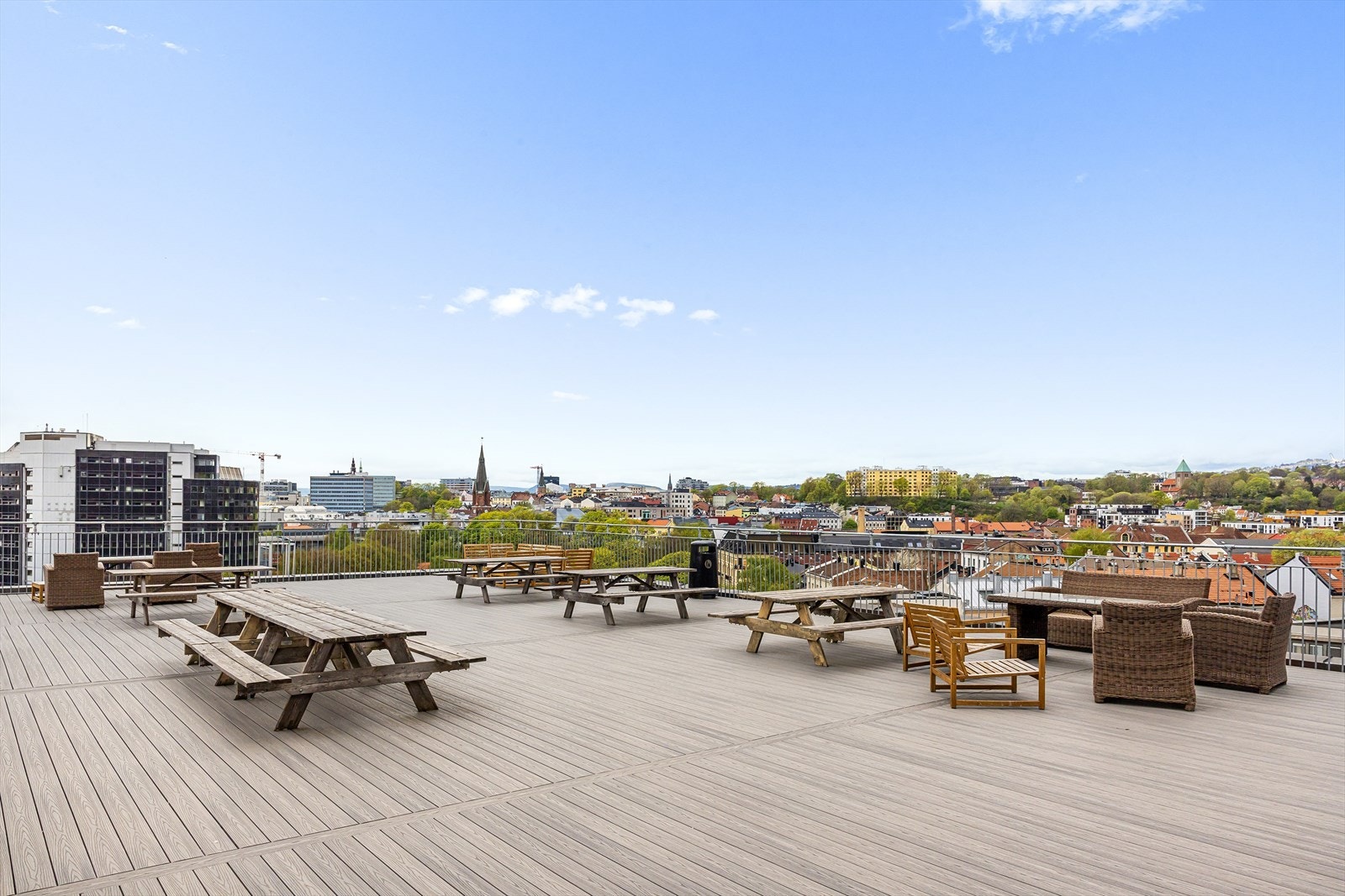 Bygget kan blant annet by på en fantastisk, felles takterrasse med sol hele dagen ut 360 graders utsikt over Oslo. Galleribilde
