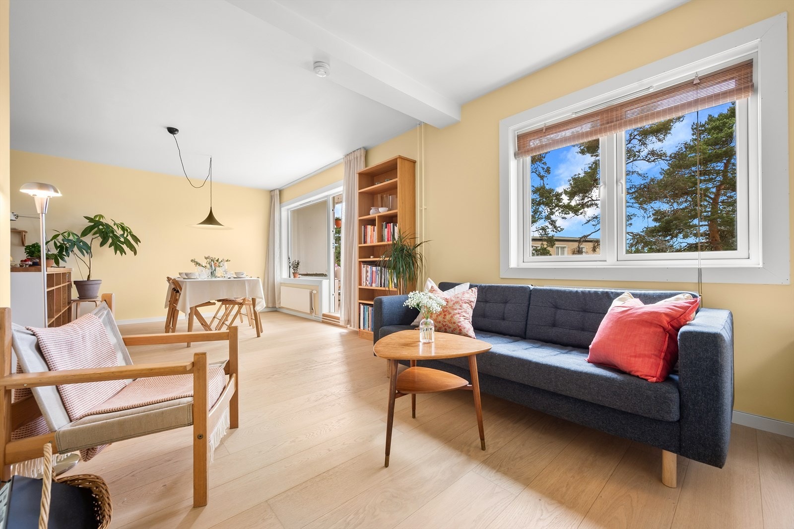 I stue er det god plass til sofagruppe med tilhørende tv-seksjon Galleribilde