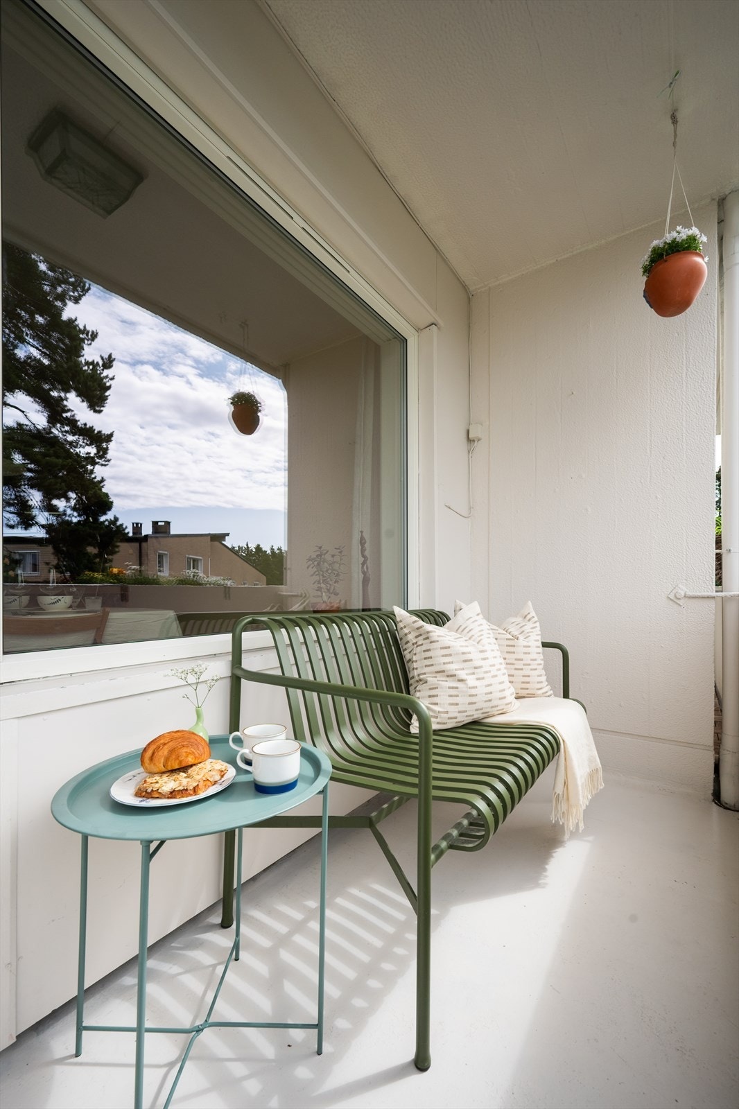 Her er det plass til en liten sittegruppe Galleribilde