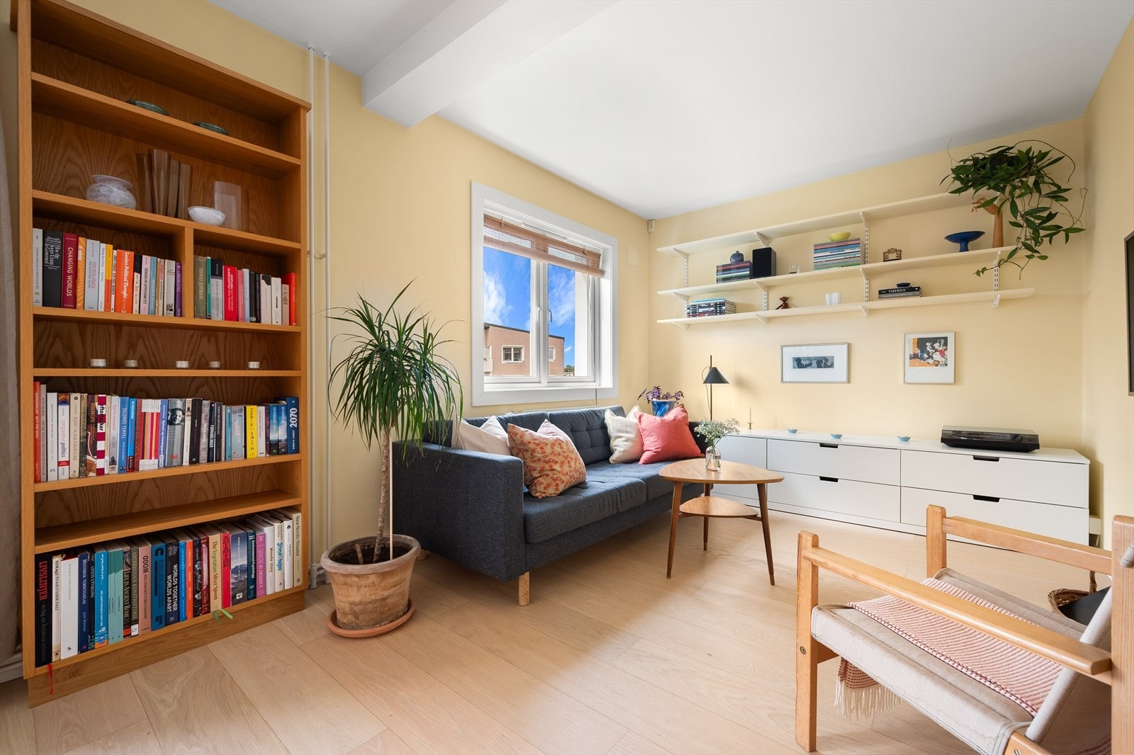 Leilighetens planløsning gir gode møbleringsmuligheter Galleribilde