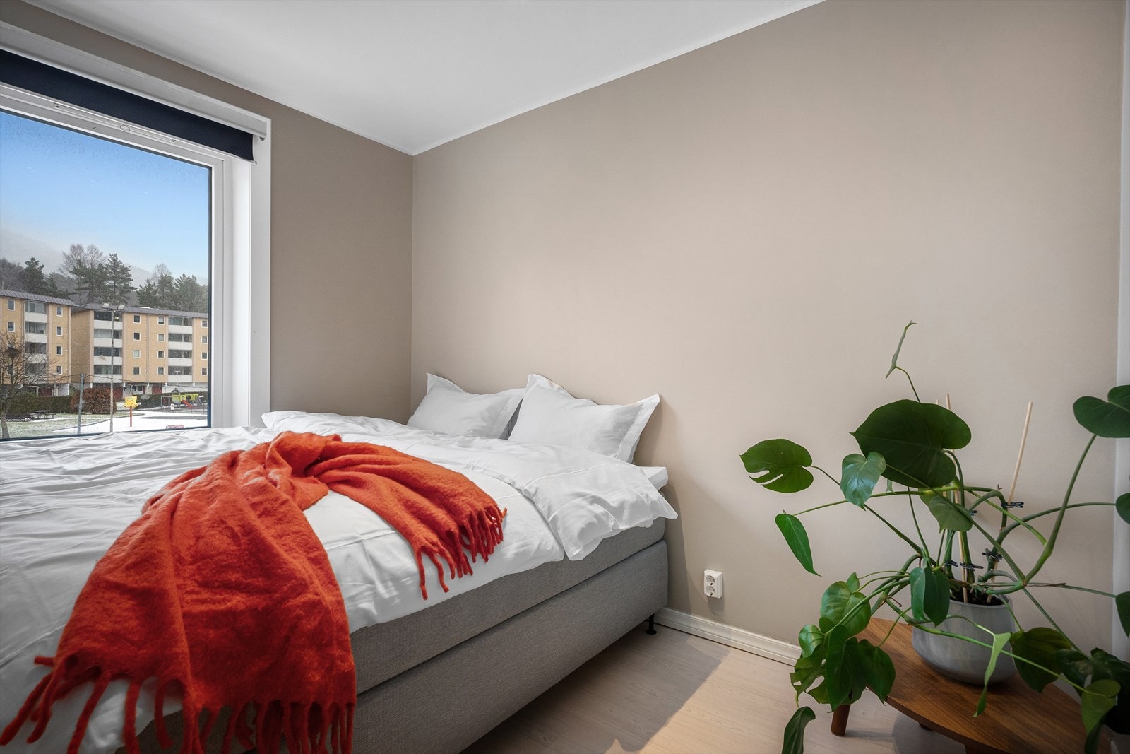 Overflatene er moderne og står i stil med resten av leiligheten. Galleribilde