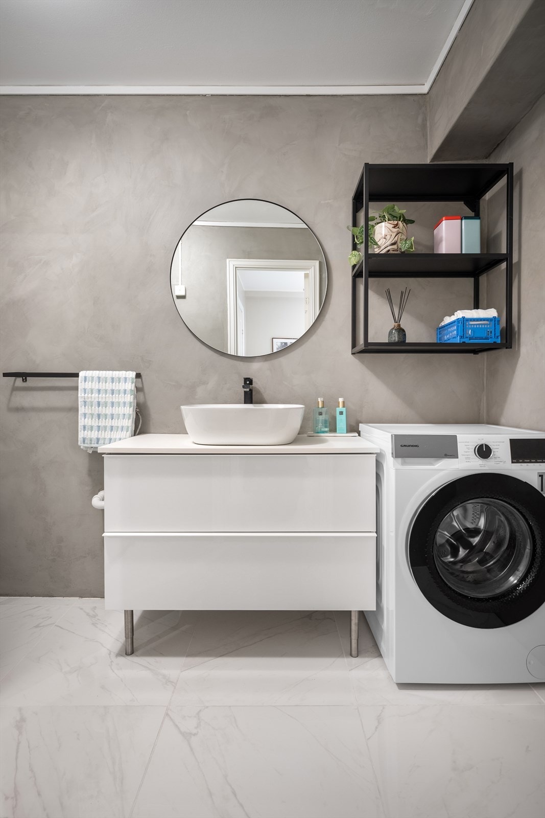 Storformatfliser på gulvet gir et moderne inntrykk! Galleribilde