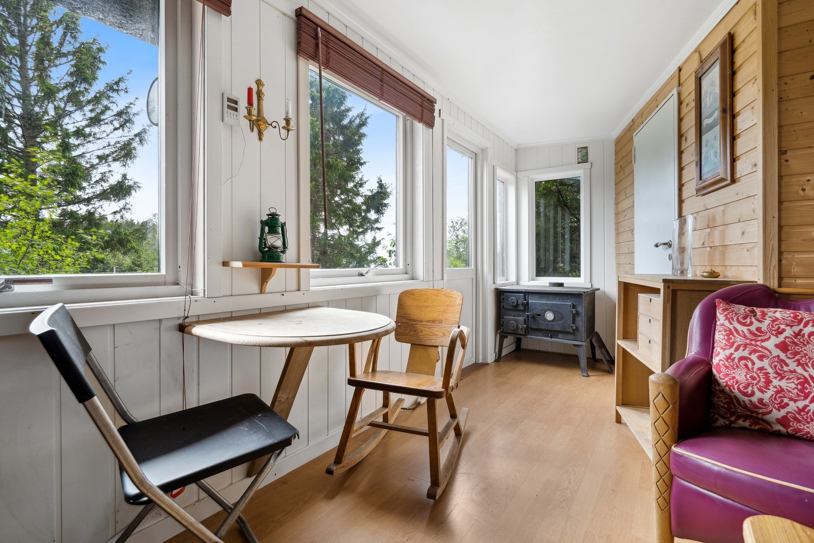 Fra stue har du utgang til terrasse/uteområde. Galleribilde