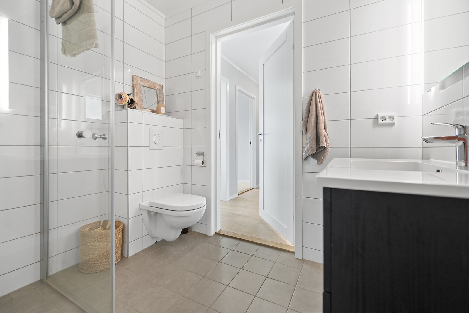 Det er varmekabler på badet. Galleribilde