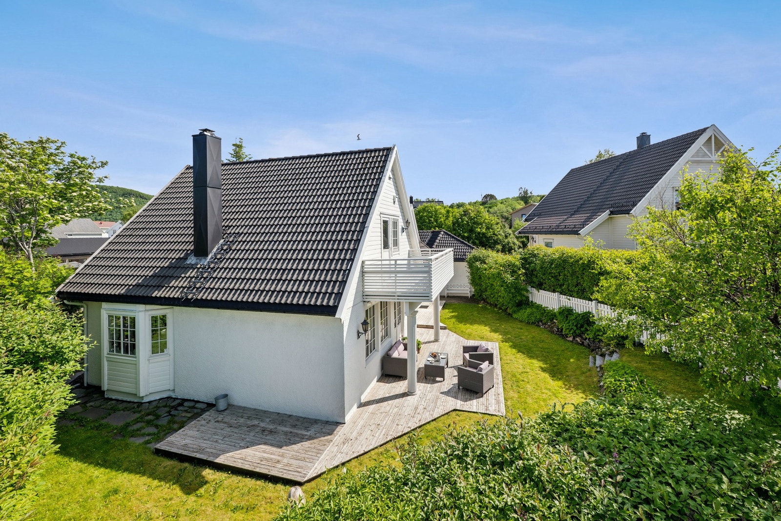 Det er kort vei til Saltvern skole og flere barnehager. Galleribilde