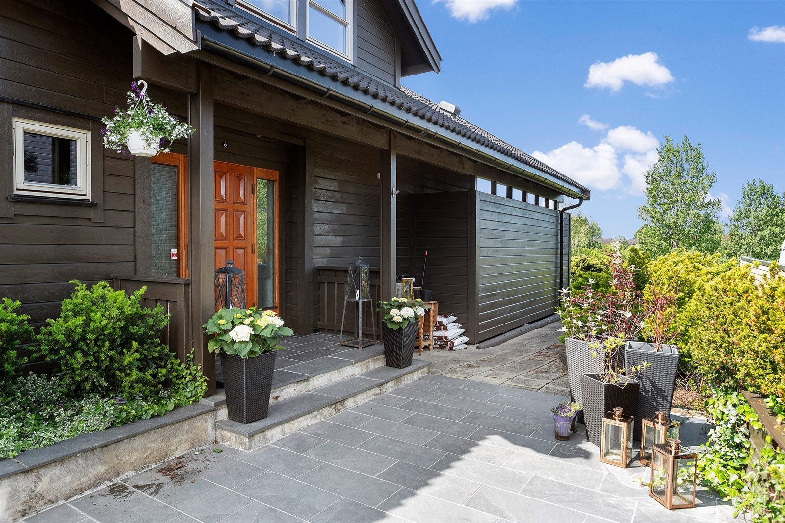 Inngangsparti Galleribilde