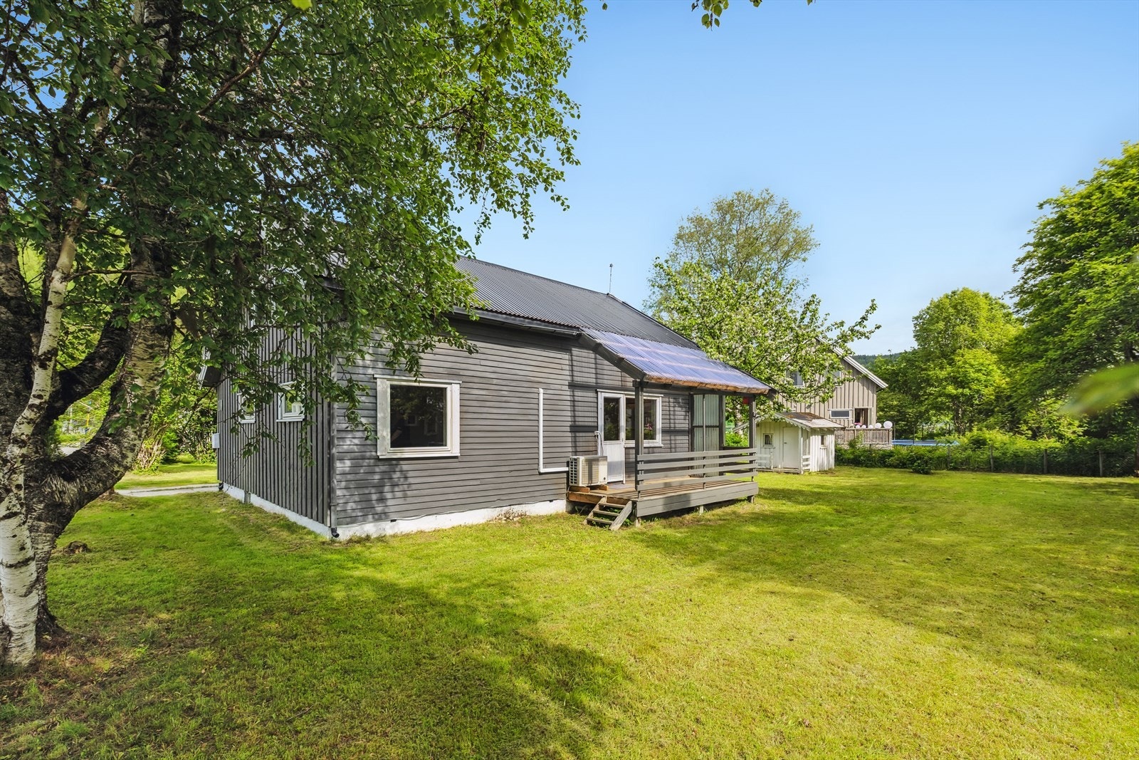 Hagen er perfekt for aktiviteter og lek for barn. Galleribilde