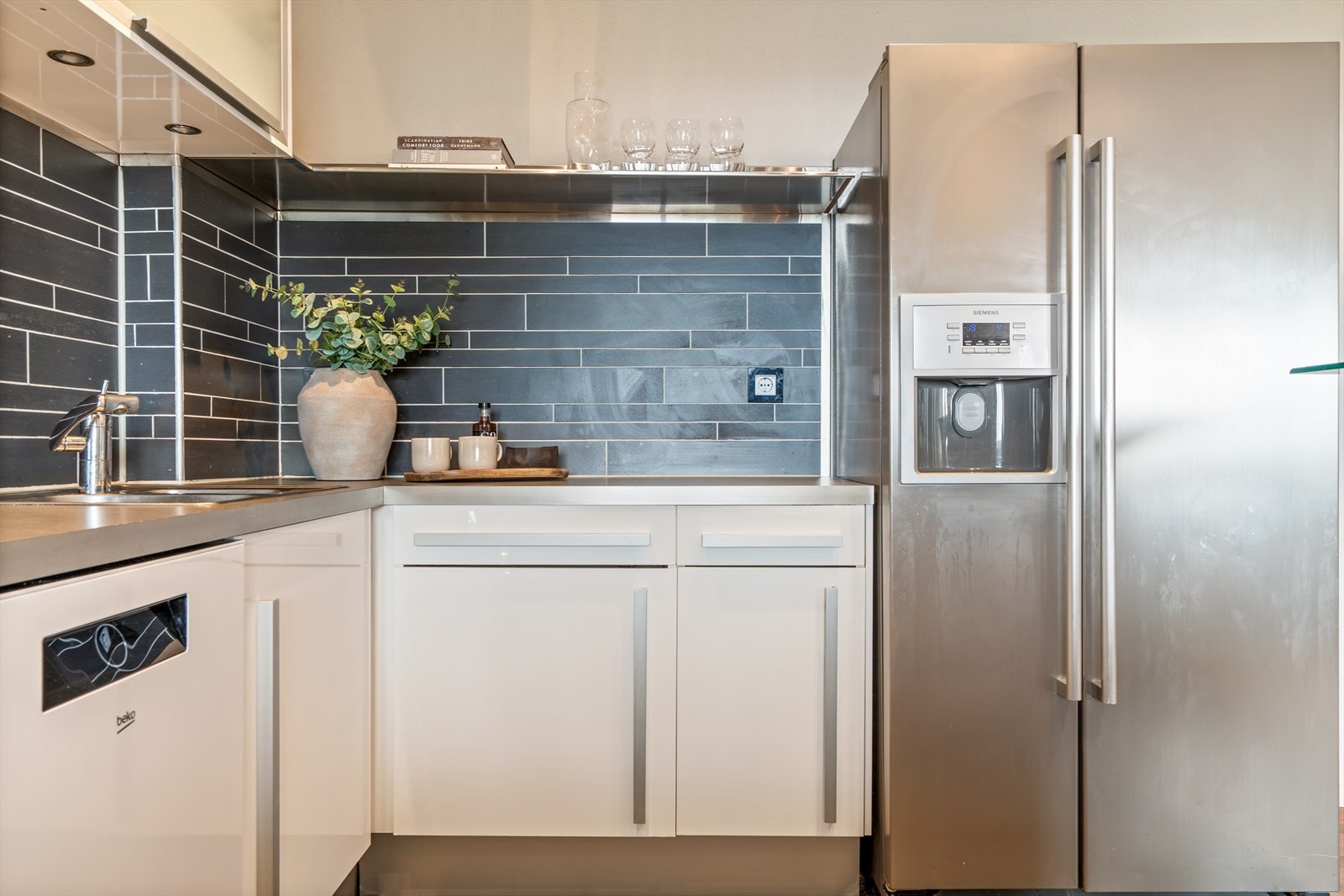 Alle hvitevarer medfølger leiligheten. Galleribilde