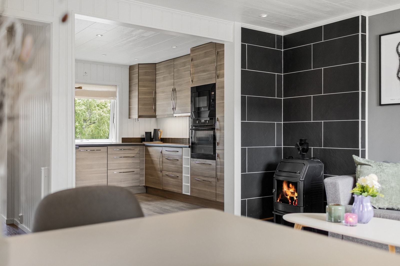 Utstrakt bruk av downlights i boligen Galleribilde