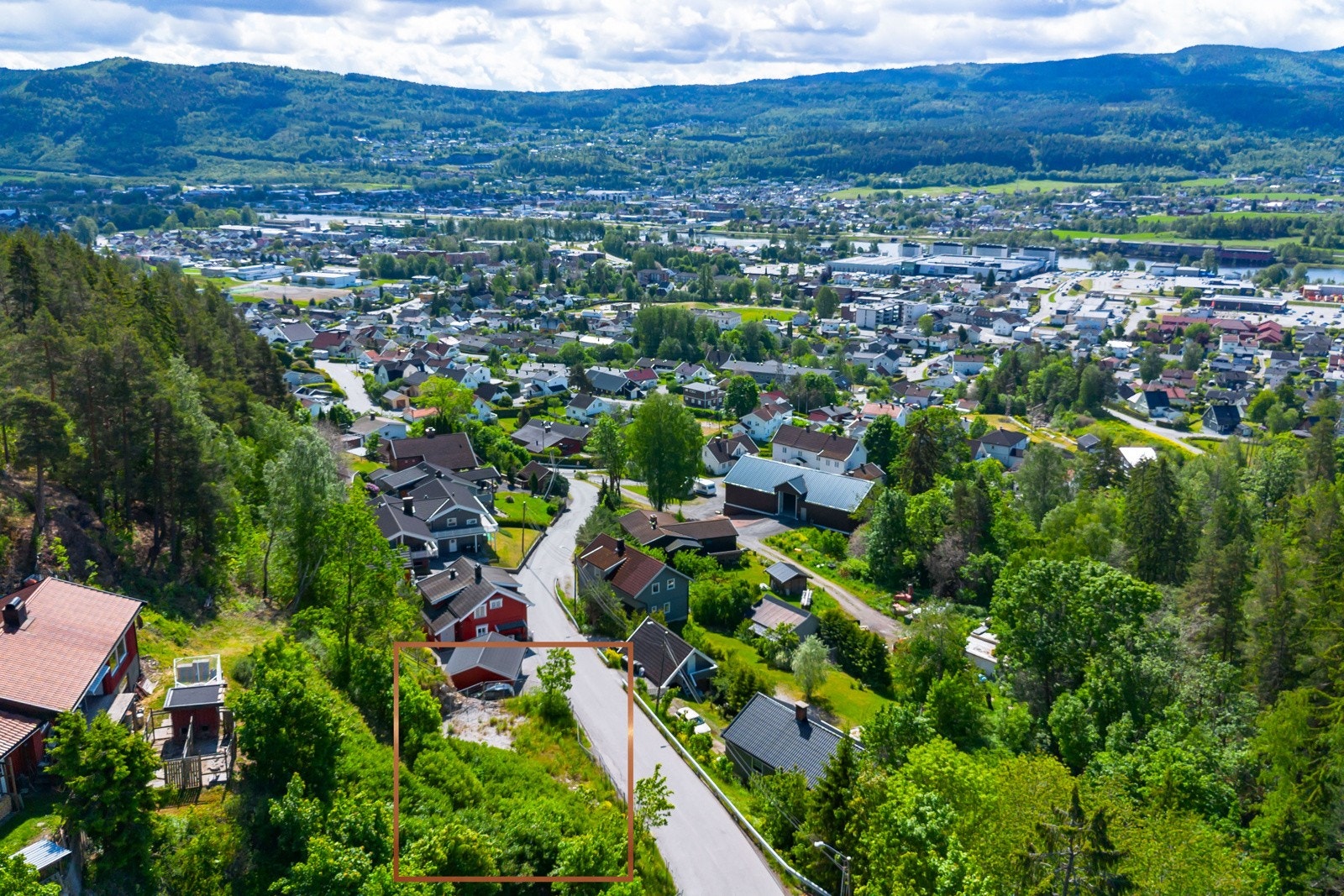 Tomten er regulert til bolig. Galleribilde