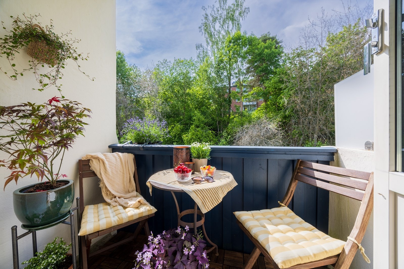 2-roms leiligheten ligger usjenert og idyllisk til på Kringsjå Galleribilde