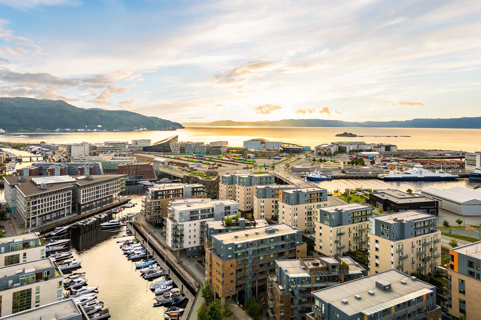 Velkommen til en trivelig visningsopplevelse! Dersom oppsatt tidspunkt ikke passer ta kontakt med megler. Galleribilde