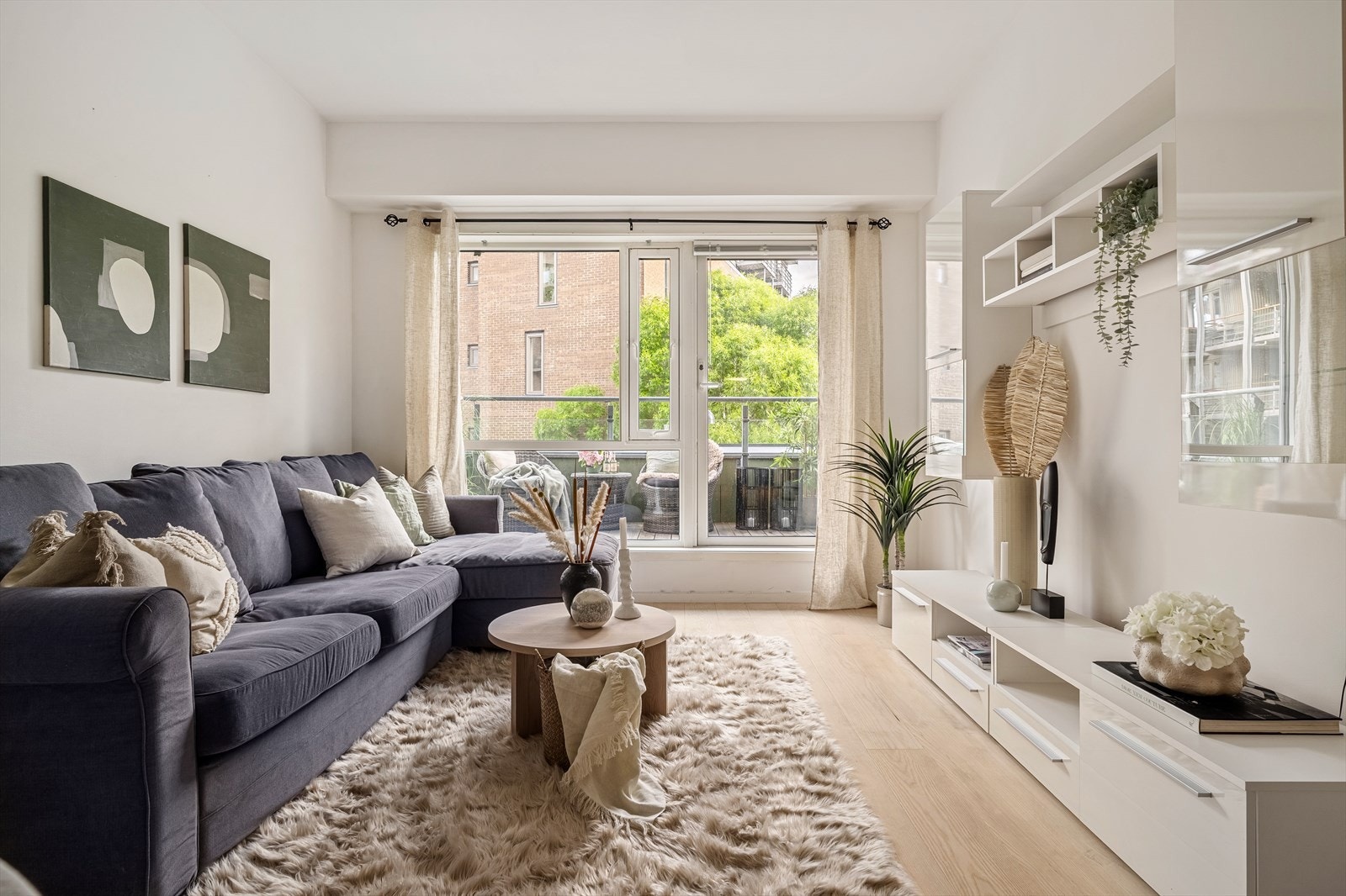 Nordvik Bolig ved Thomas Kvålsvoll ønsker velkommen til Dyre Halses gate 5! Galleribilde