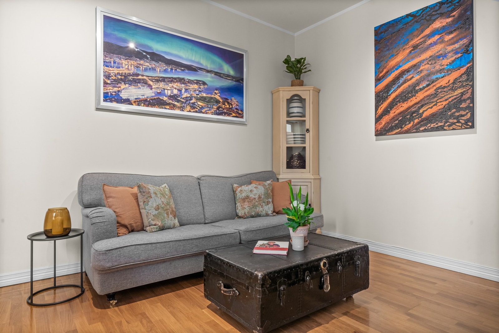 Internett og kabel-TV er inkludert i felleskostnadene. Galleribilde