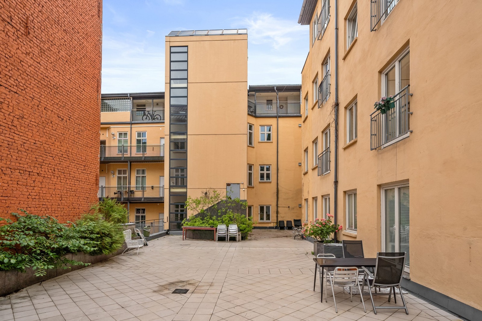 Bygården ble totalrehabilitert og ombygd 2000/2001. Galleribilde