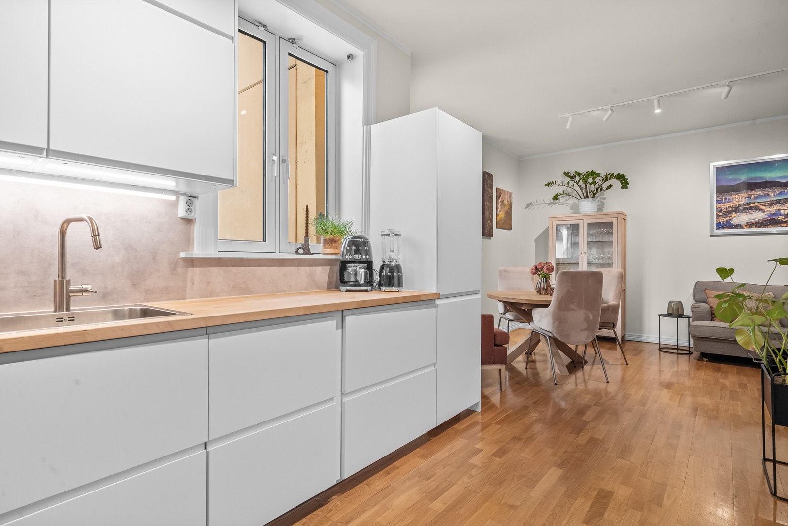 Integrerte hvitevarer som følger leiligheten ved salg. Galleribilde