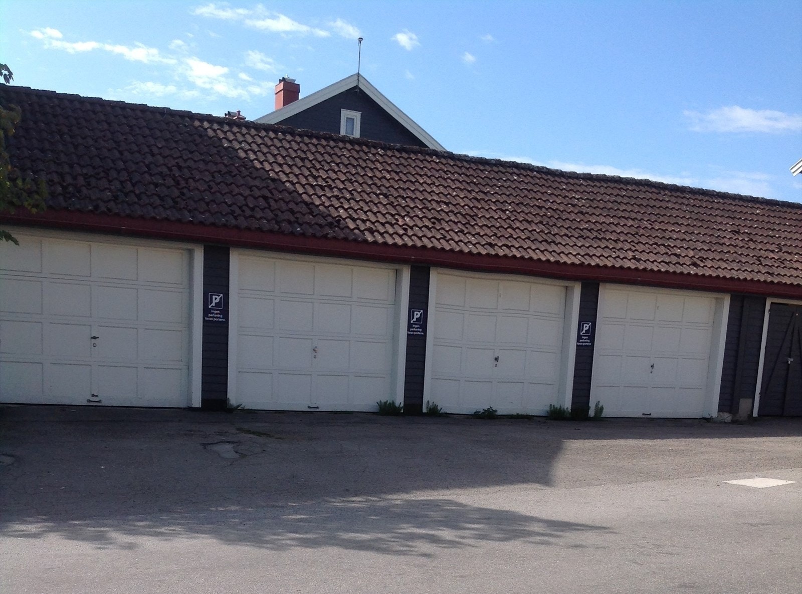 Garasje etter venteliste. Galleribilde