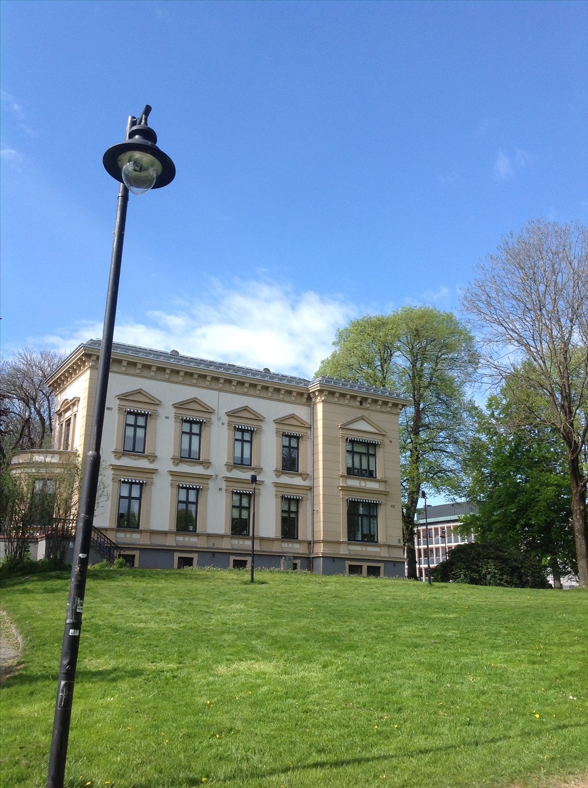 Gunnarsbøparken i gåavstand. Galleribilde