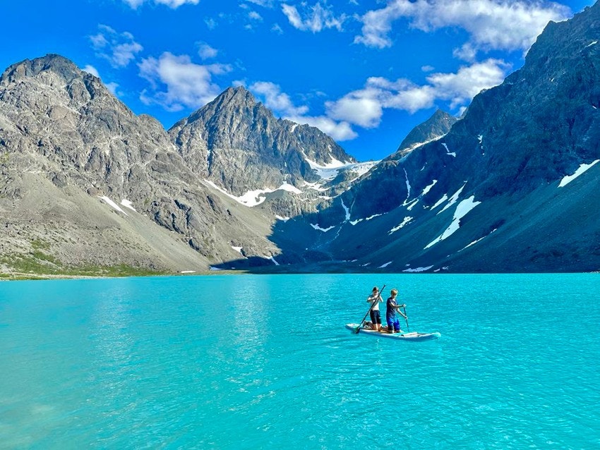 Det er også flotte turmuligheter i lavlandet. Her fra idylliske Blåisvannet. Foto: Jens-Morten Øvervoll Galleribilde