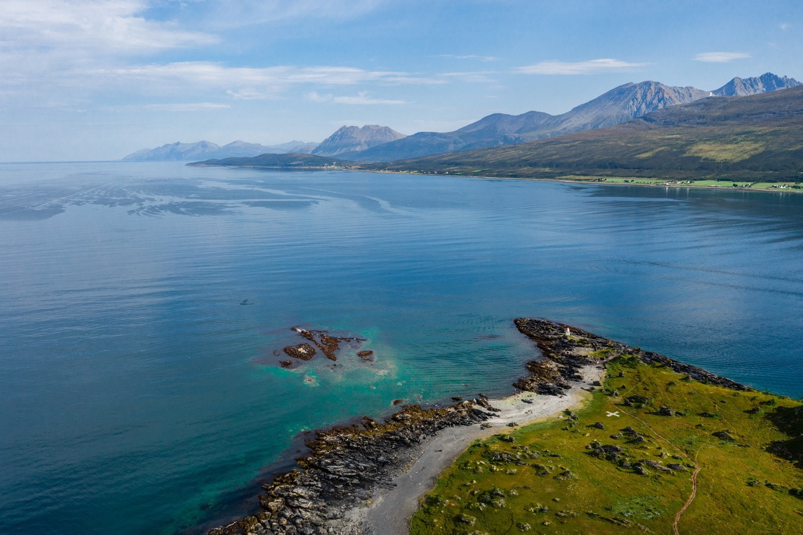 Ytterst på halvøyen finner du Nesodden fyr, ett populær turmål Galleribilde