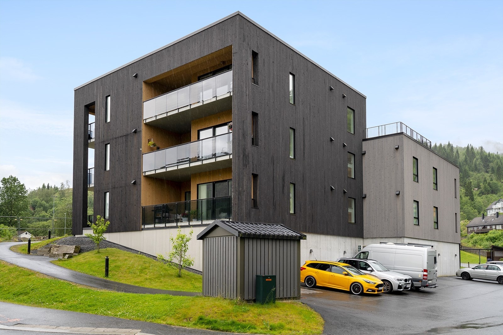 Velkommen til Berrvellene 38 C | Presentert av Eiendomsmegler Norge v/ Raymond Sandøy.. Galleribilde