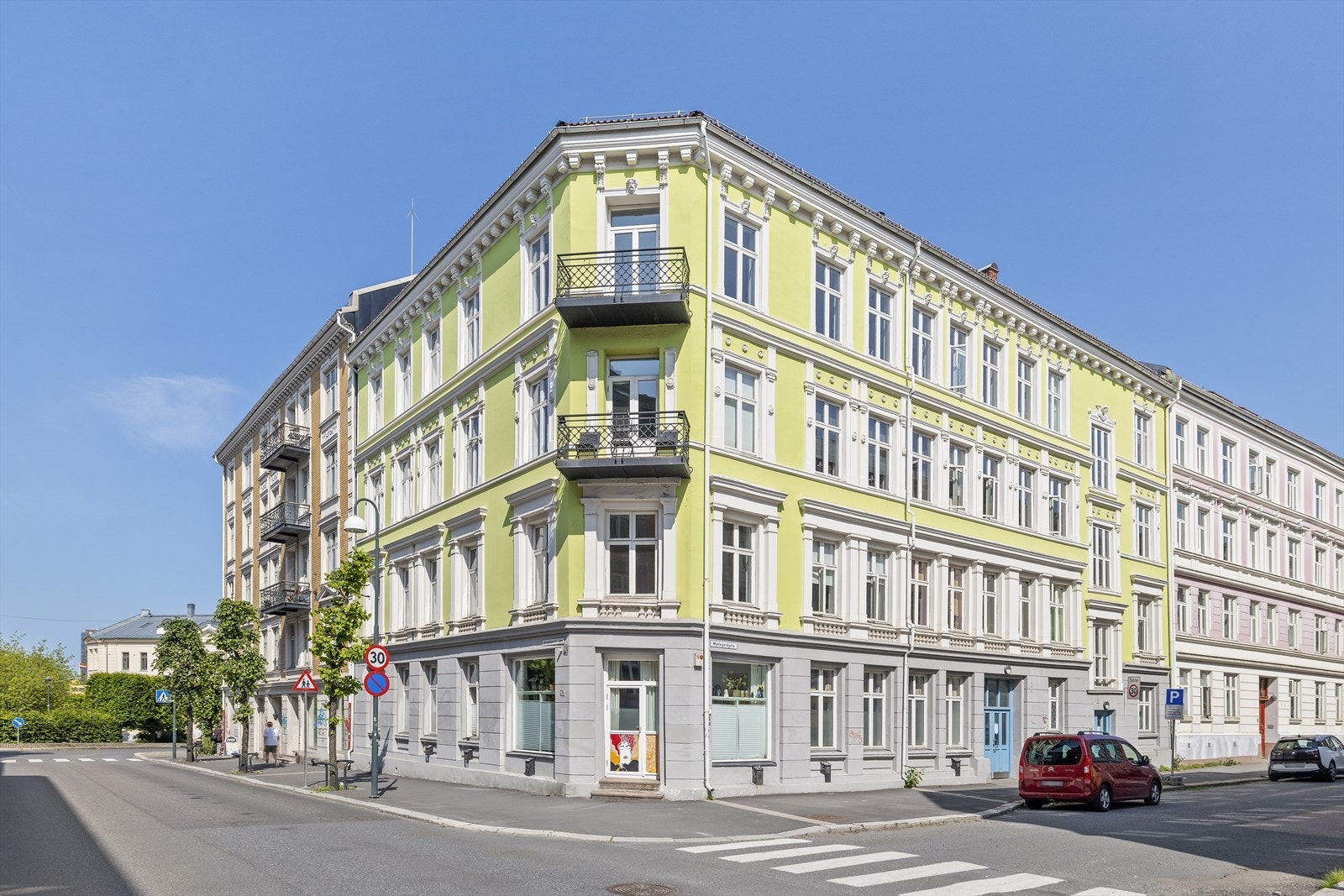 Attraktiv og sentral beliggenhet i Gamlebyen i rolig blindvei. Galleribilde