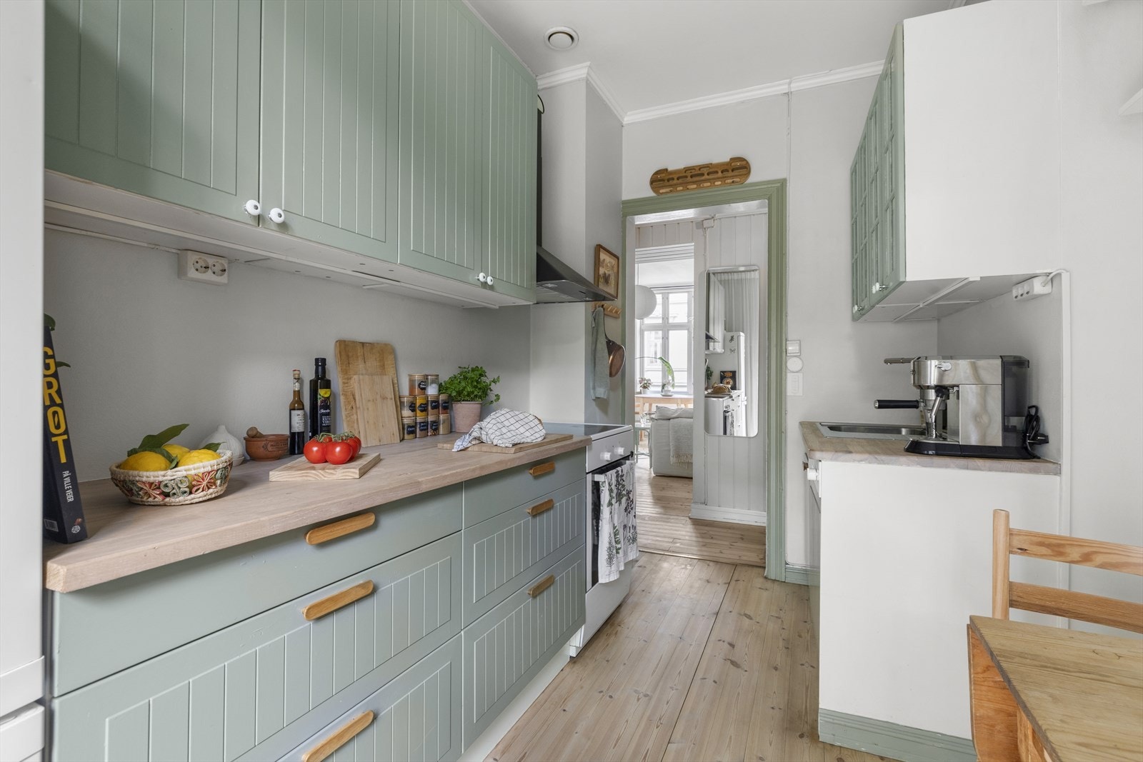 Hvitevarer på kjøkken medfølger salget. Galleribilde