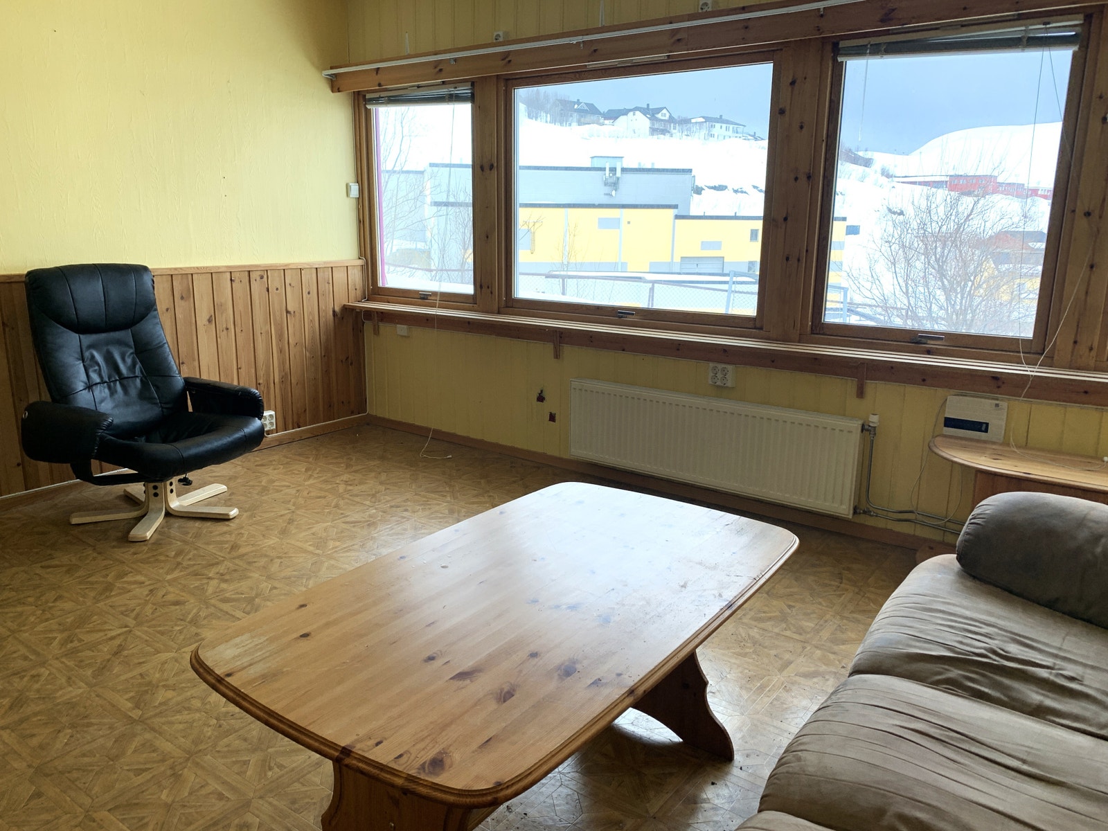 Stue. Møbler følger med ved salget. Galleribilde