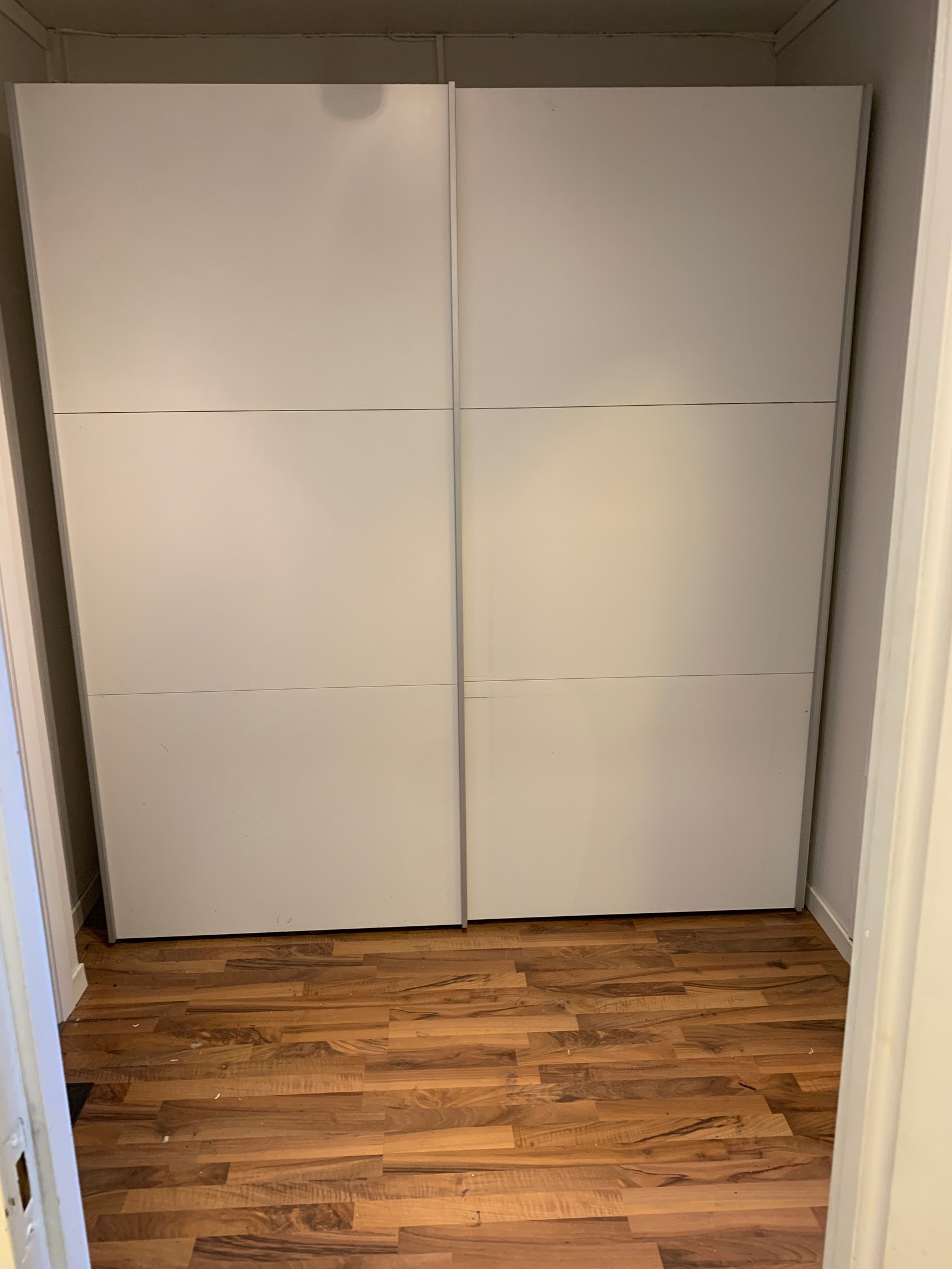 God skapplass i entre. Galleribilde