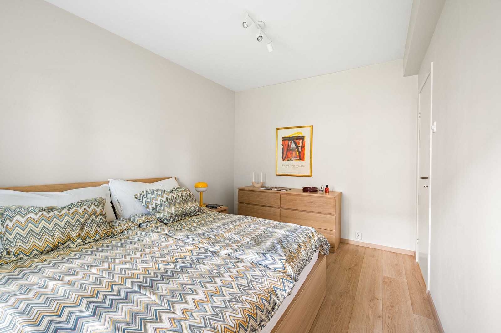 Soverommet oppleves lyst og luftig med en god romfølelse. Galleribilde