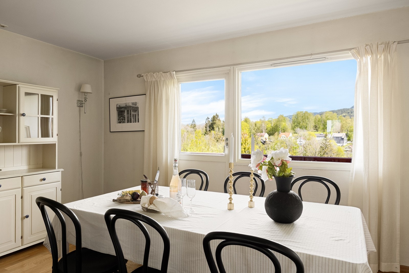 Leiligheten har en romslig og fin planløsning. Galleribilde