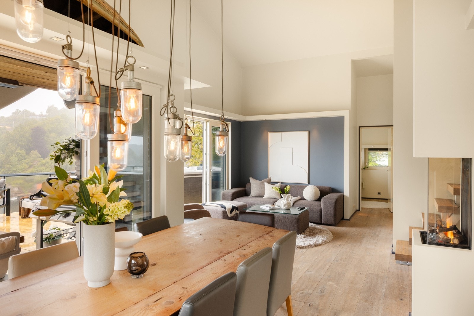 - Det er varmekabler i hele 1.etasje - Galleribilde