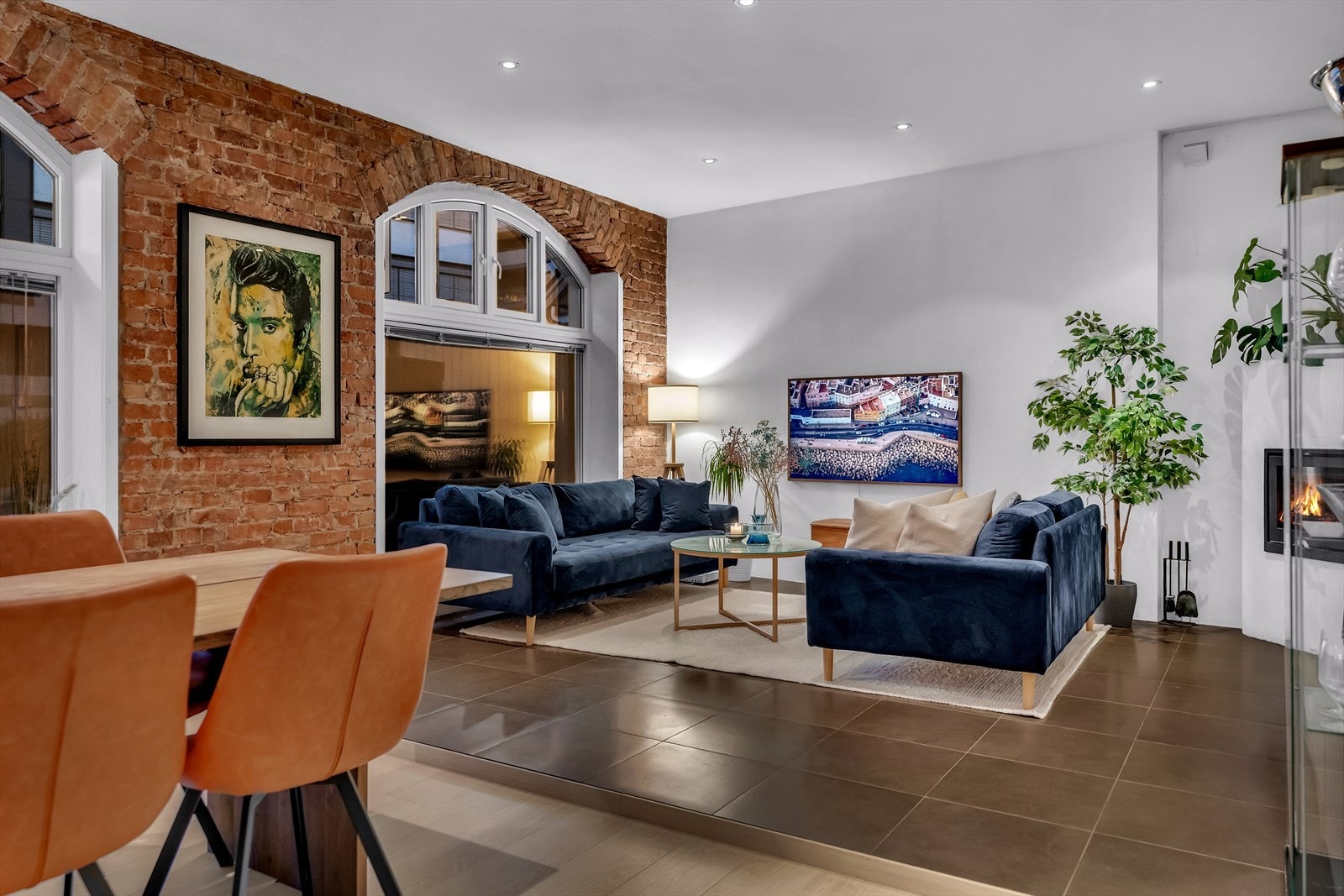 Det er for øvrig god plass både til sofagruppe og spisestue. Galleribilde