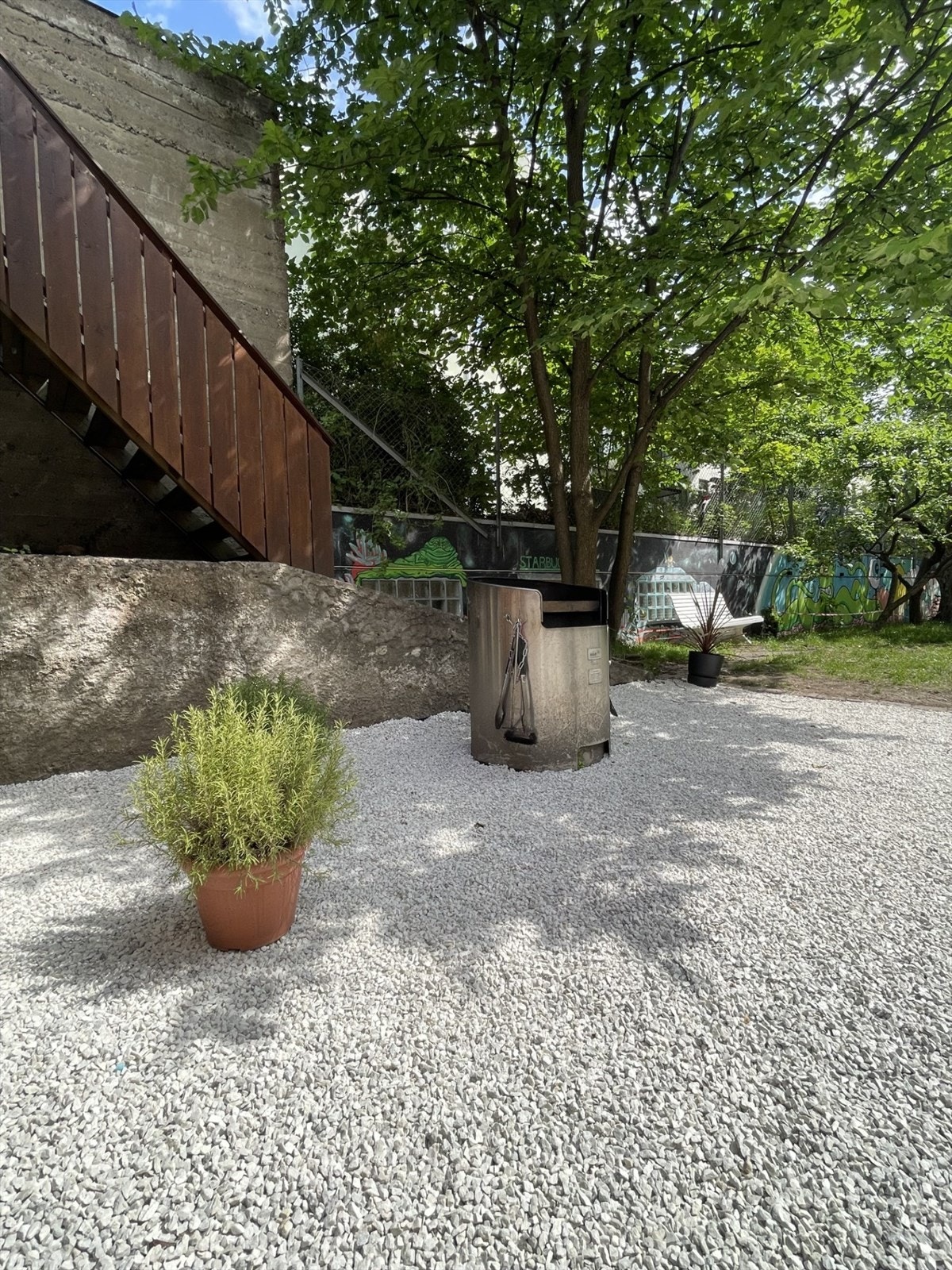 Felles grill som kan benyttes fritt. Galleribilde