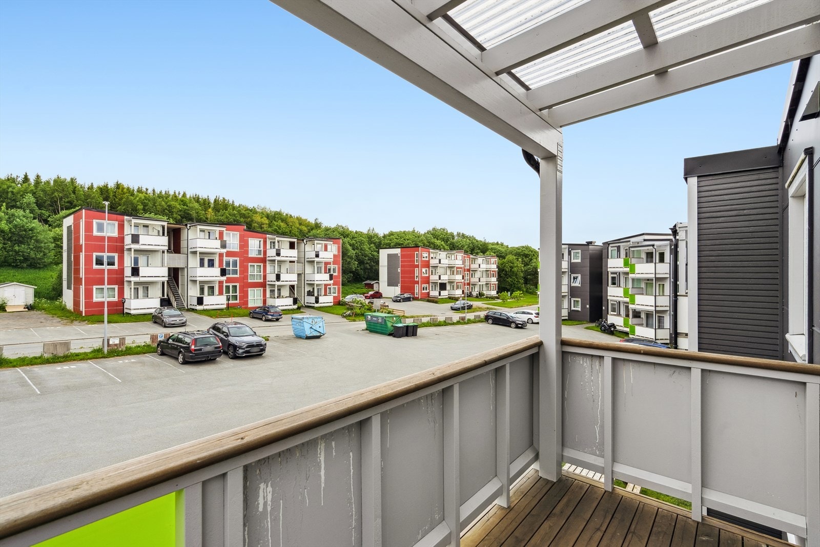 Utgang fra hovedsoverommet til en balkong på cirka 4,5 m². Galleribilde